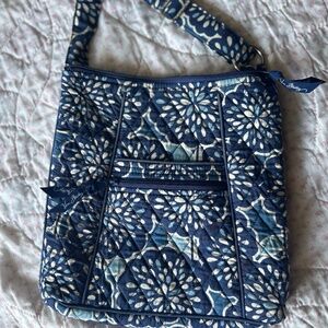 Vera Bradley Crossbody Hobo purse